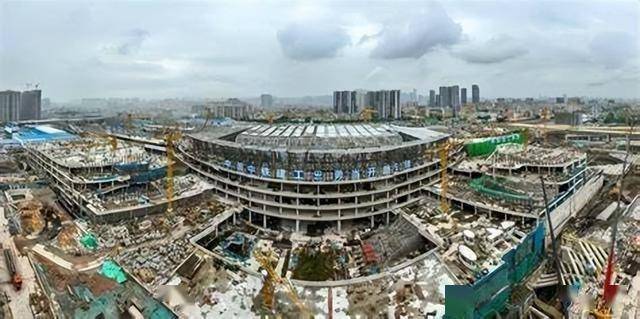 中国耗费440亿，建全球最大高铁站！那么大的高铁站有必要吗？