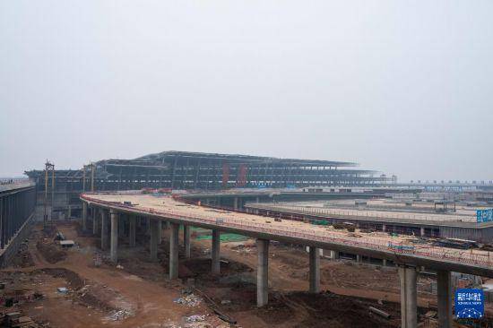 长沙机场改扩建工程T3航站楼土建工程完工