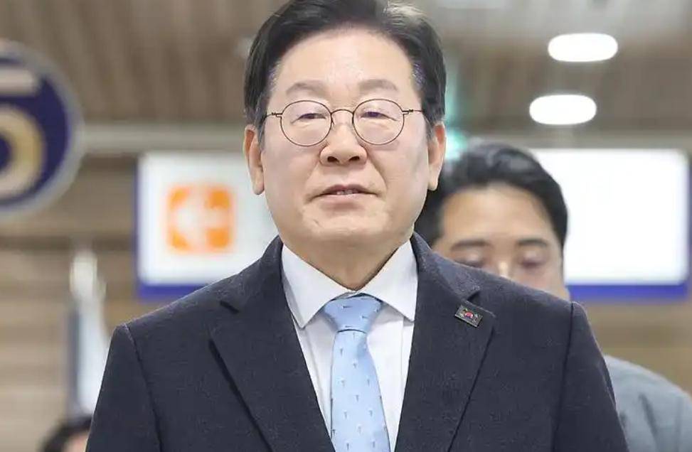 179：85！韩政坛一夜大变，尹锡悦还没审判，他的妻子率先收到噩耗