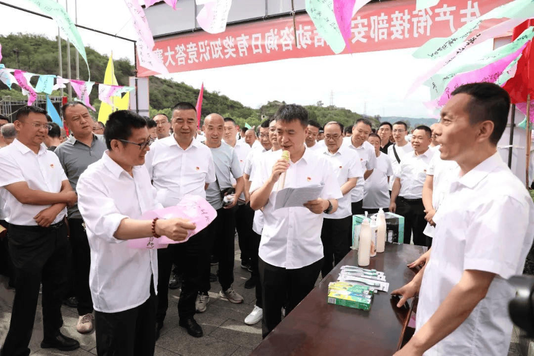 高质量发展看山西国企：华阳一矿组织开展第24个“安全生产月”宣传咨询日活动