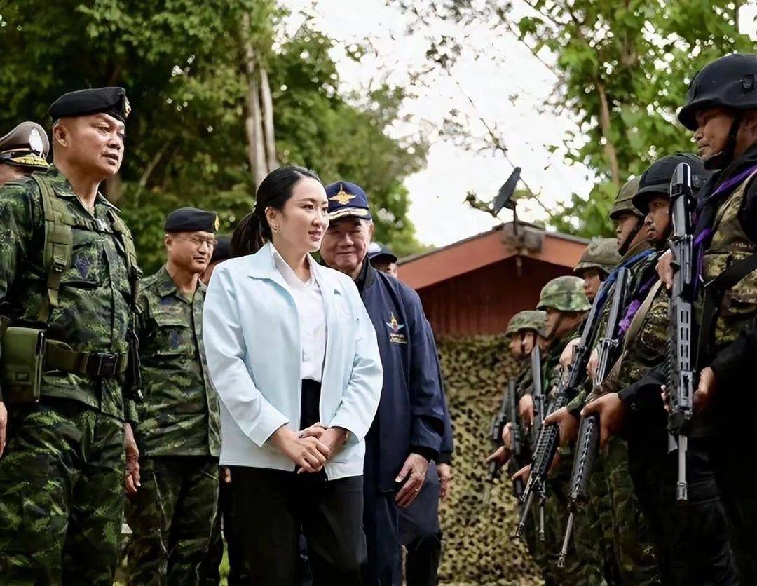被逼停职？泰国总理府被包围，佩通坦拒绝下台，释放信号强烈