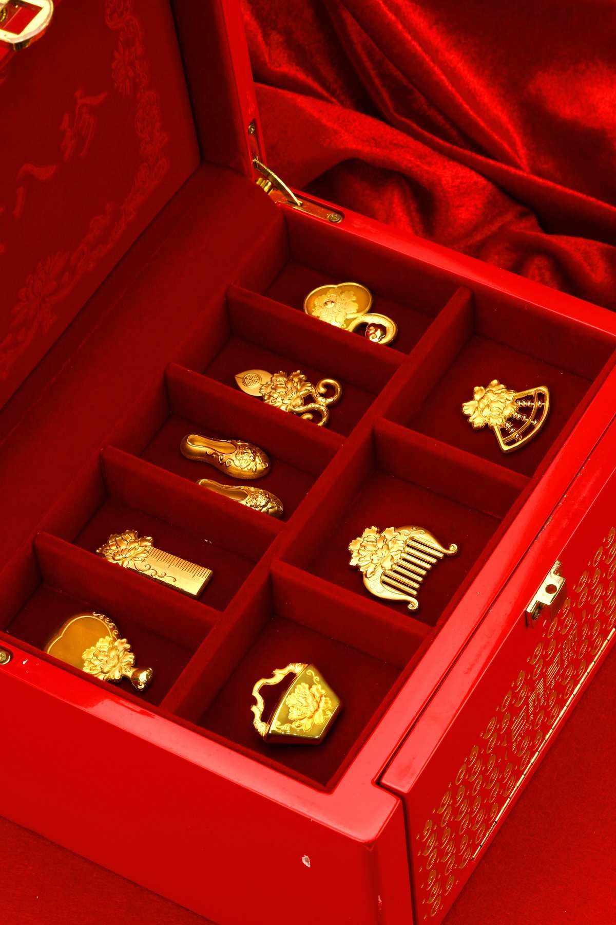 建行贵金属怎么玩(建行贵金属交易手续费是多少?)