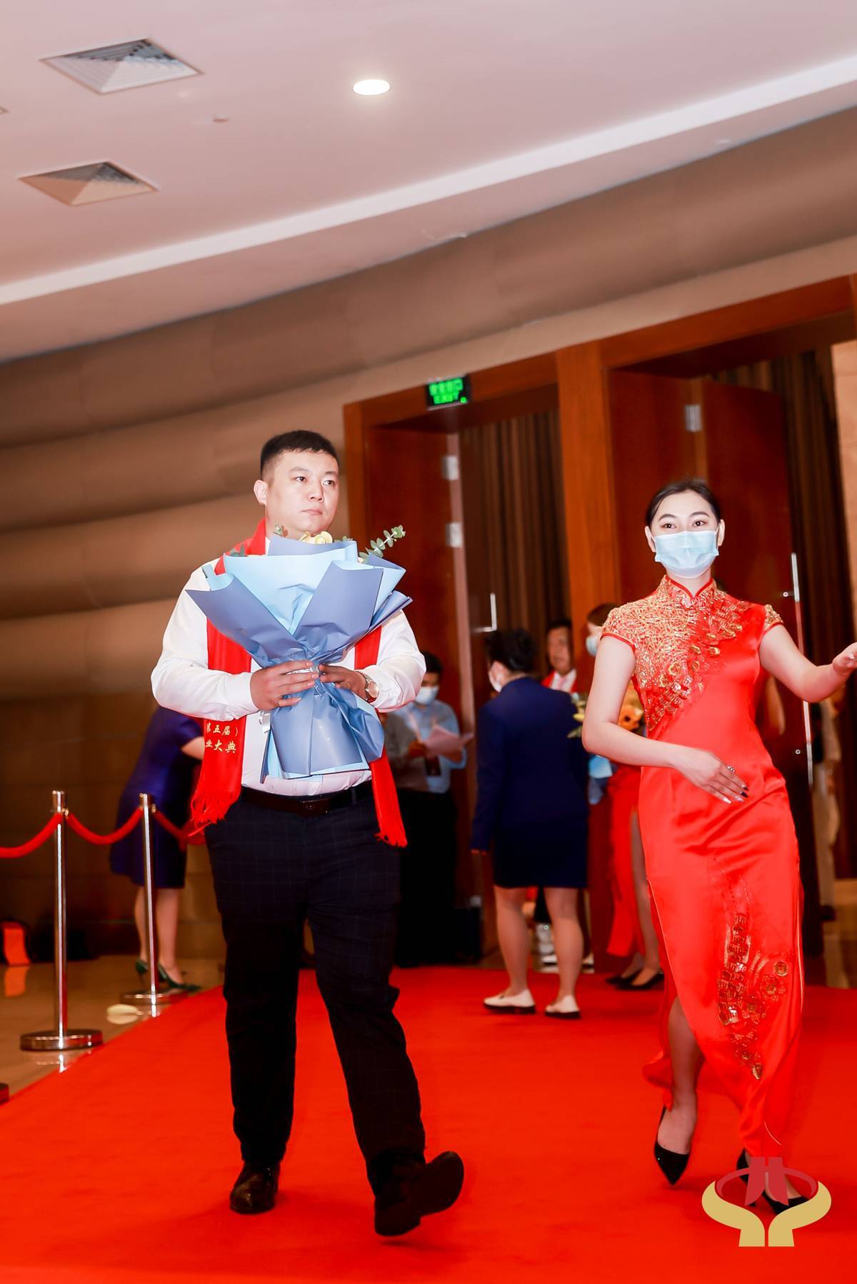中隆贵金属(中国贵金属交易网)